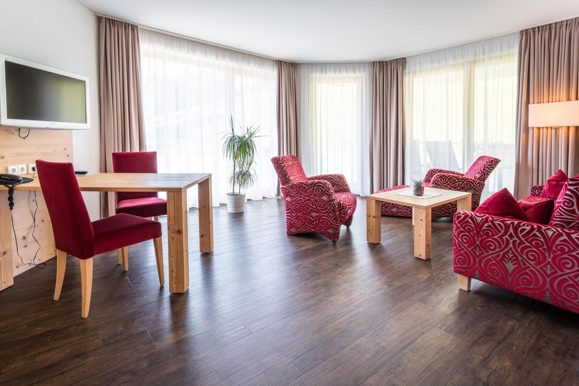 Naturparkhotel Adler Вольфах Экстерьер фото
